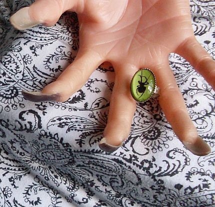 My Lovely Black Widow Silhouette Ring