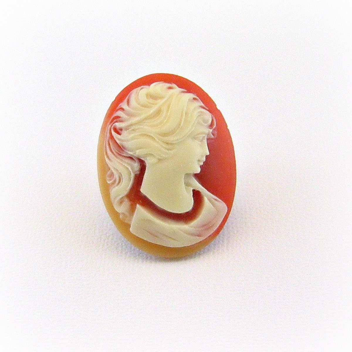 Vintage Inspired Resin Cameo Needle Minder