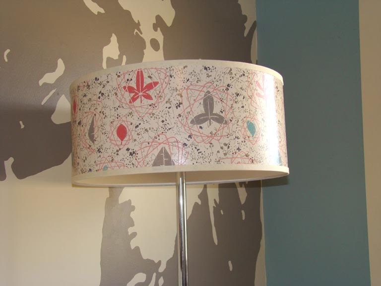 Drum Shade 1950's Vintage Wallpaper Mid Century Atomic Floral
