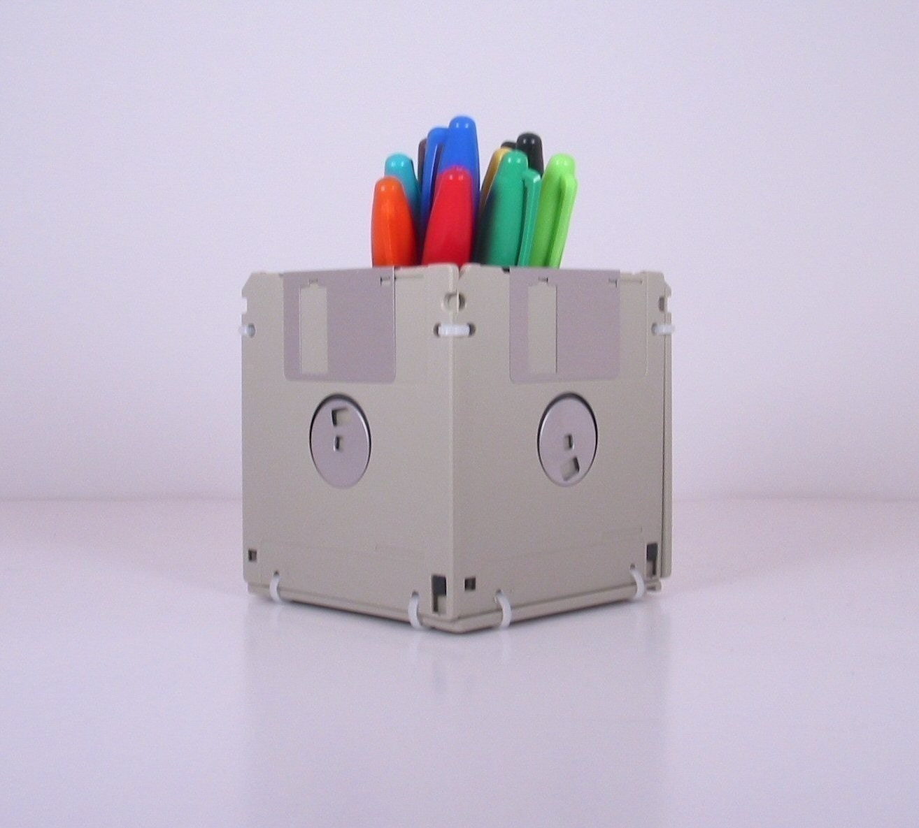 Floppy Disk Pen and Pencil Holder (GRAY)