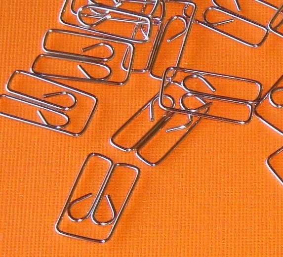 fancy paperclips / bright silver / 100 pieces . paper clip