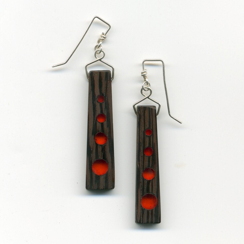 4dots cardinal red resin and wenge wood earrings