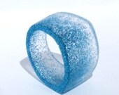 Handcrafted resin ring "blue sparkle"