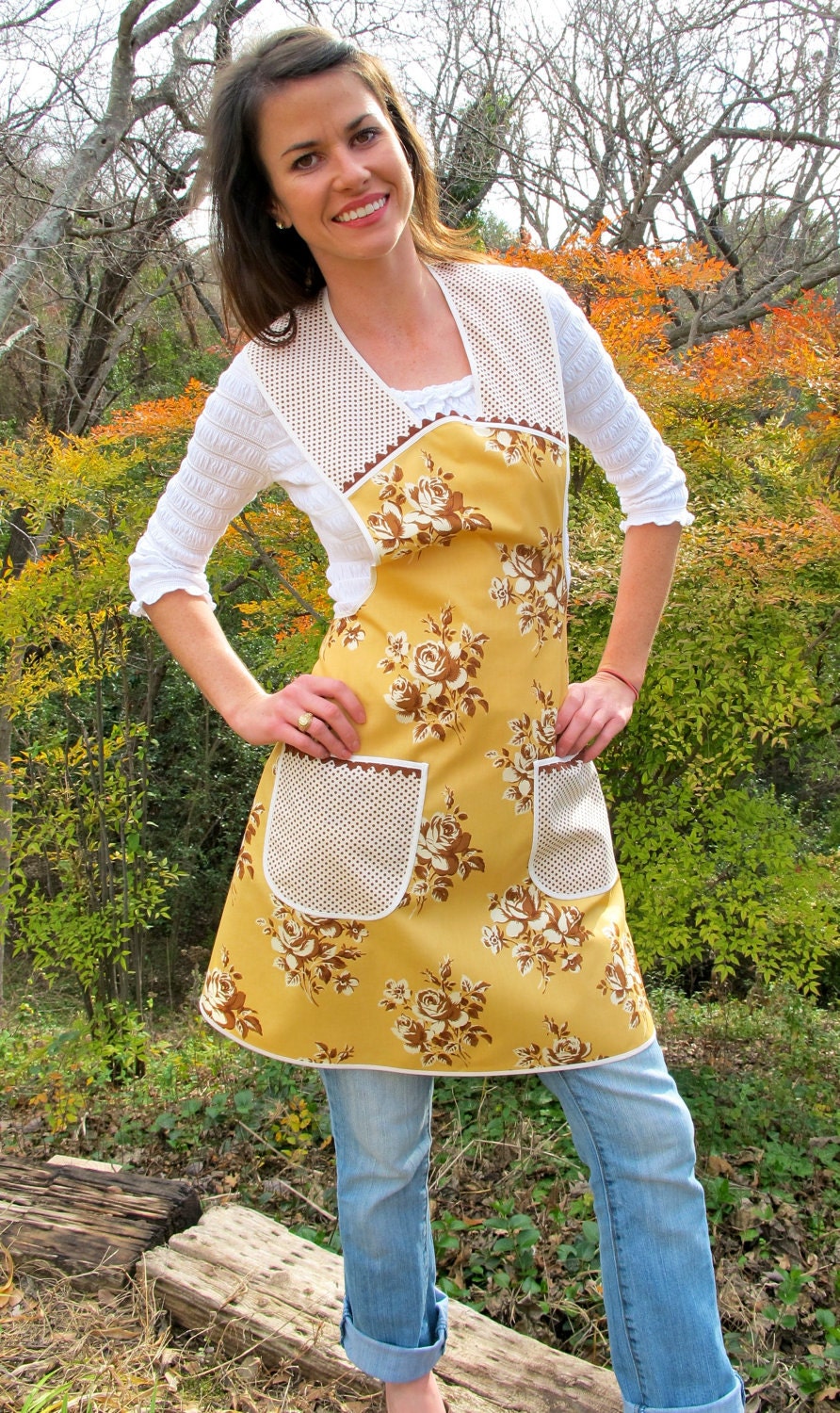 Butterscotchs and Browns - Vintage Everyday Housewife Apron - small to medium