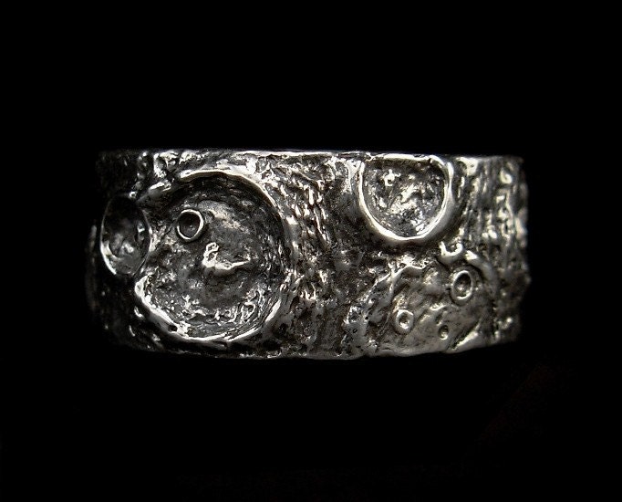 Moon Ring in Sterling Silver - Sizes 7.5 - 8.5