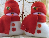 FLURRIES Snowmen in Red Set of 2