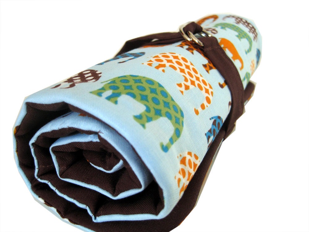 dpn knitting needle organizer - elephants on blue