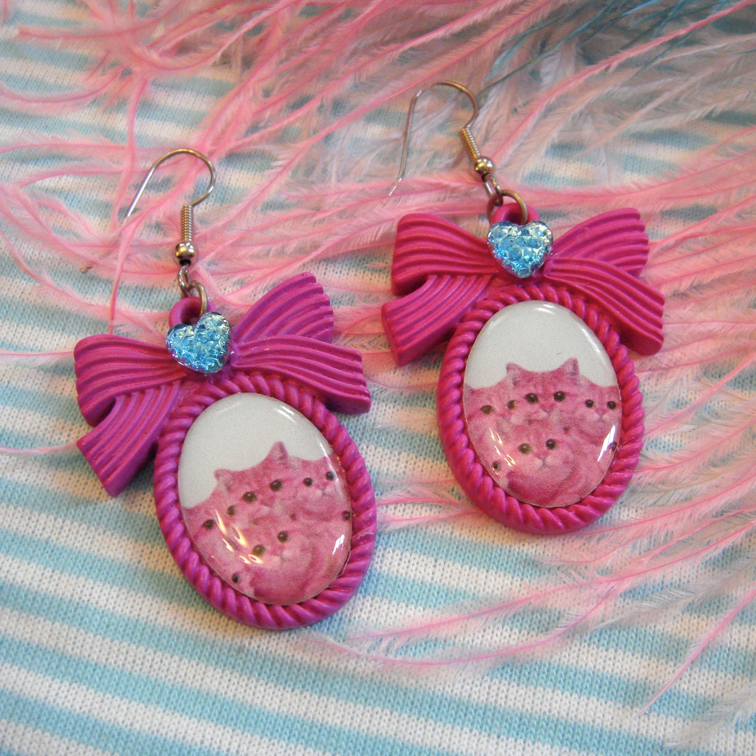Hot Pink Kittiez Small Cameo Earrings