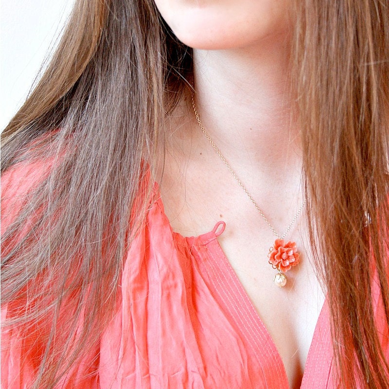 Rosy Flower Pendant Necklace