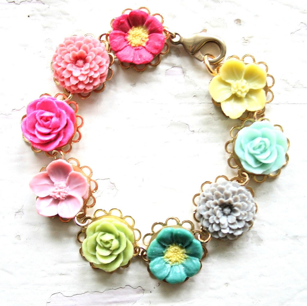 Magpie Flower Bracelet