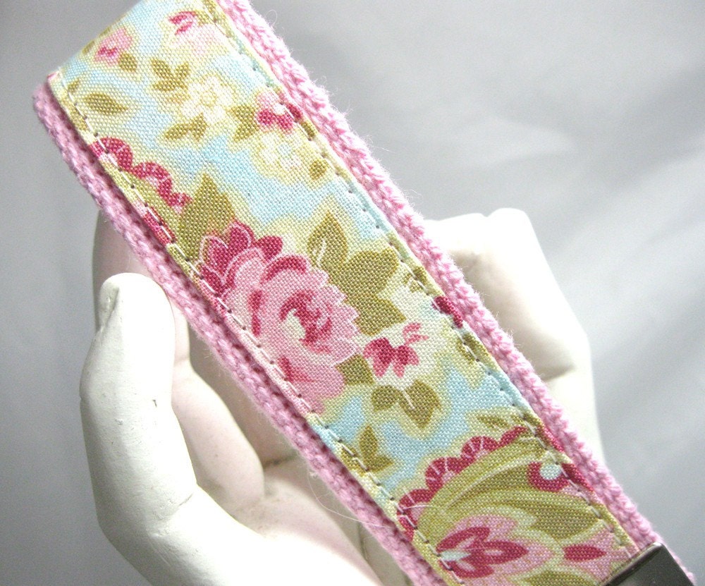 Key Fob Wristlet Cottage Floral