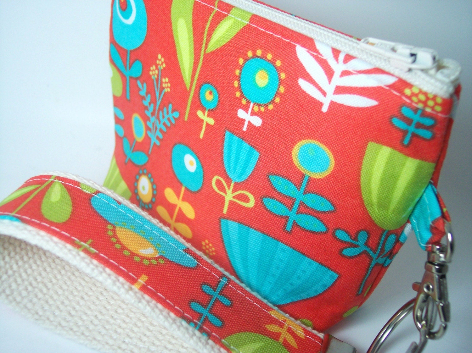 The Wristlet Keychain Poppy Dot with Mini Purse