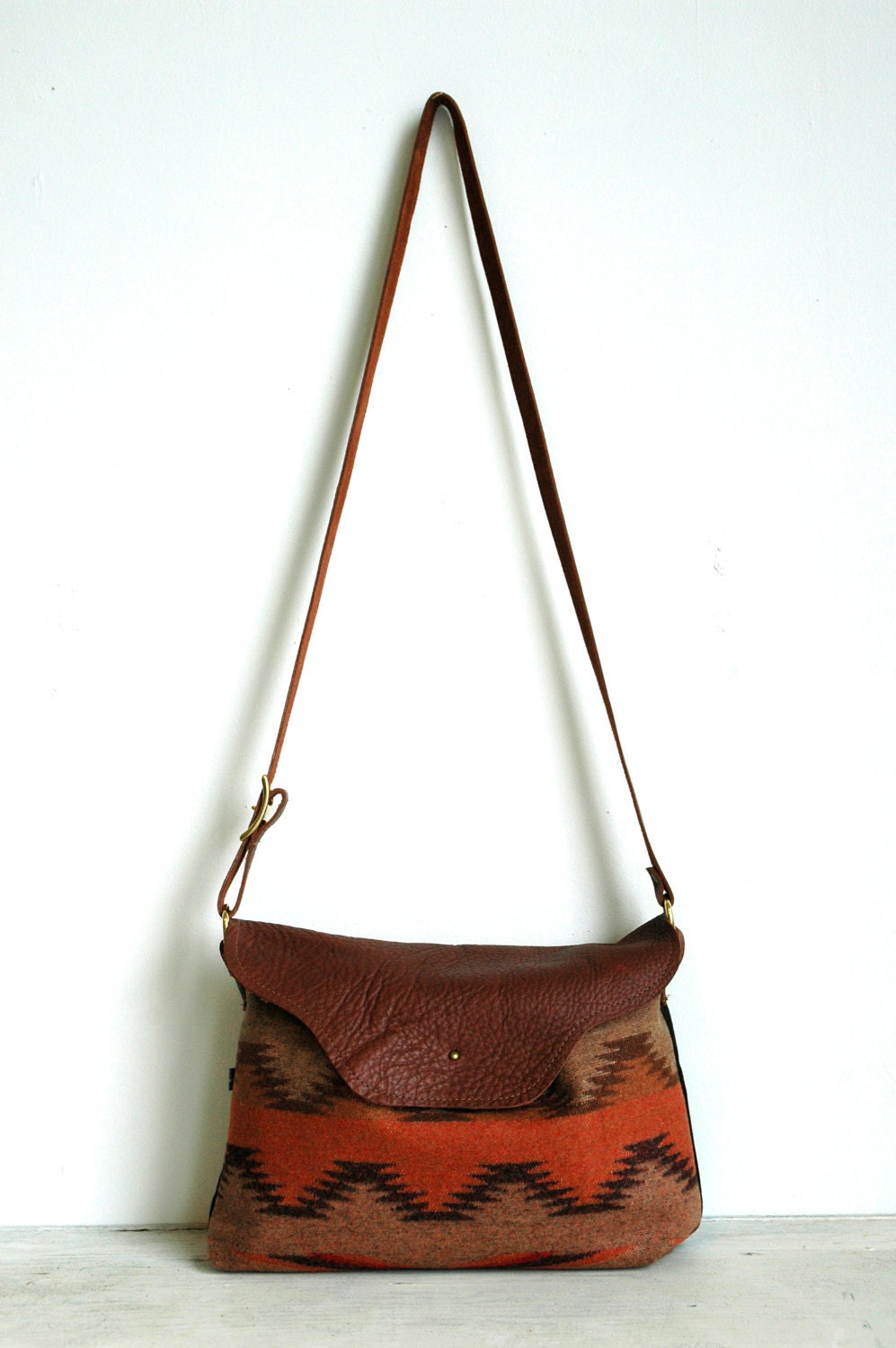 Nina: Leather Flap Bag in Natural Patterned Wool