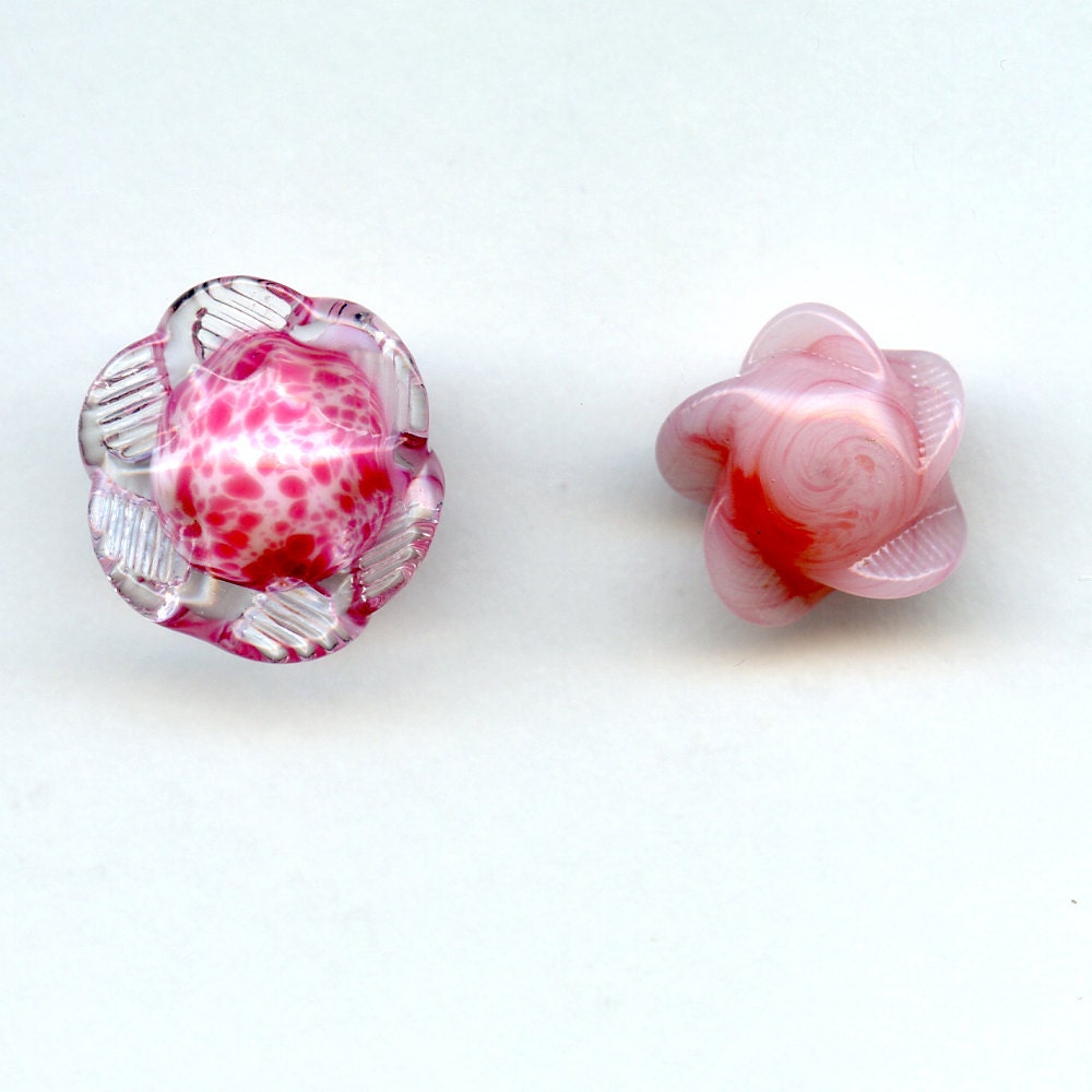 Lampworked Buttons PINK GLASS FLOWERS Pair of Handmade 3/4 inch size 7511
