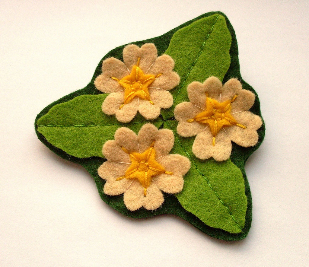 Primrose Trio, felt flower brooch, pale yellow, spring green