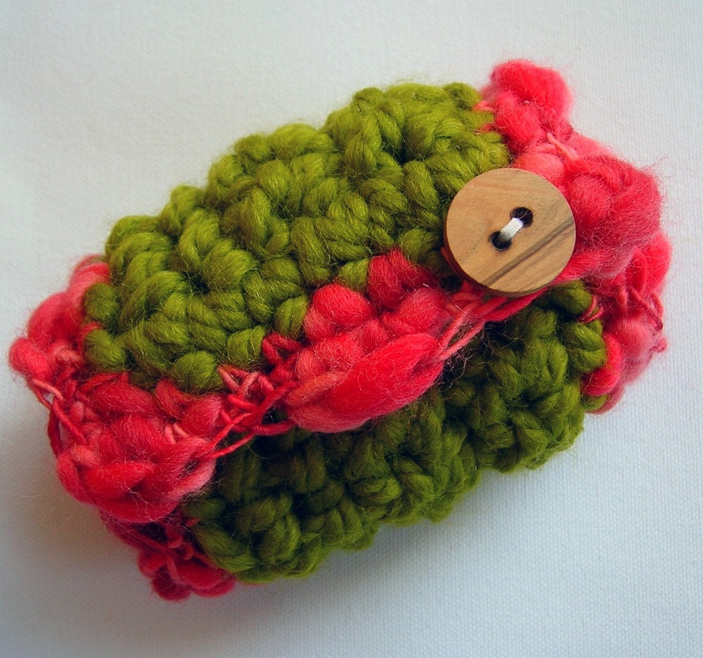 crocheted Sweet Pea Scarflette