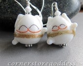 Lucky Good Fortune Kitty Cat Maneki Neko Earrings by Cornerstoregoddess
