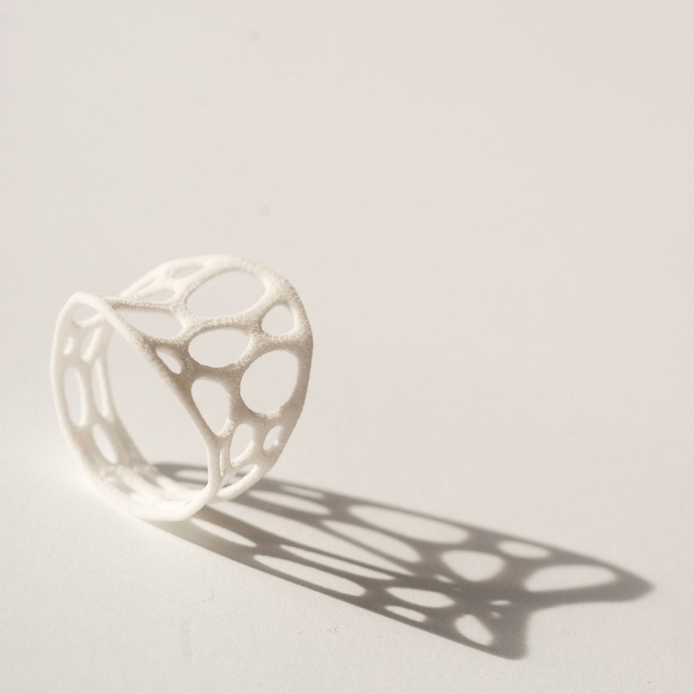 SALE 50% off 1-layer center ring size 5 - 3d-printed nylon plastic ring, white
