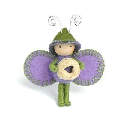 Purple Grapes On The Vine Juicy Bug