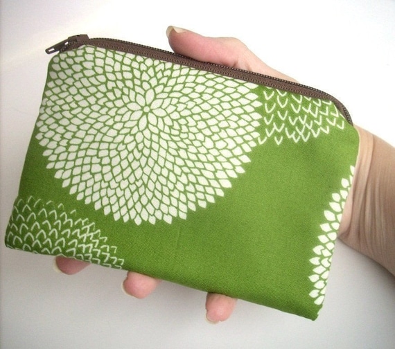 Little Zipper pouch Coin Purse Gadget Case ECO Friendly Padded Earth Green Leaf