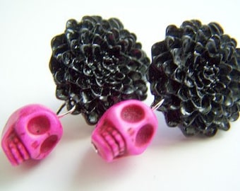 Day of the Dead Earrings, Black & Hot Pink Post Earrings, Skulls and Chrysanthemums, Dia de Los Muertos, Calaveritas Skull Studs