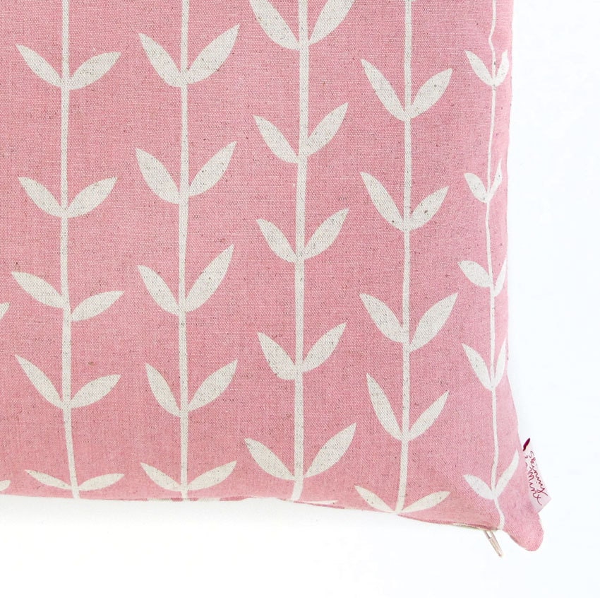 Cushion cover 50x50cm - Solid Orla, in Strawberry