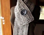 Button Scarf in Gray Marble
