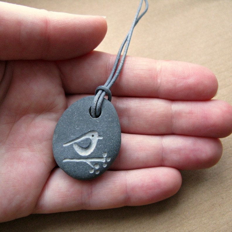 bird and berries beach pebble necklace