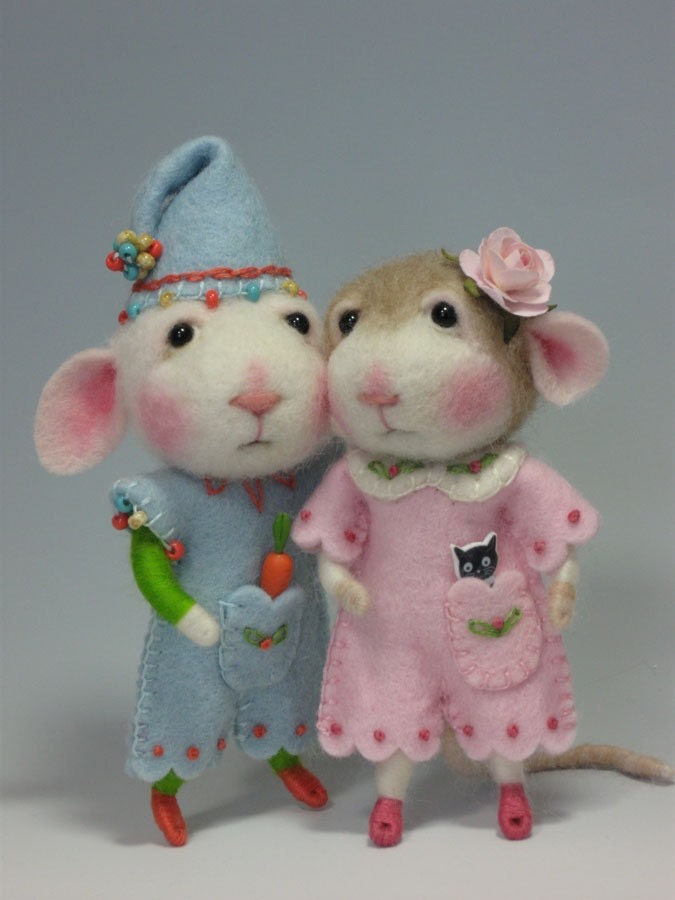 Dressed Mouse/Bunny Class Needle Felting Class to create BOTH the Bunny and Mouse By Barby Anderson (Kit Available and sold separately)