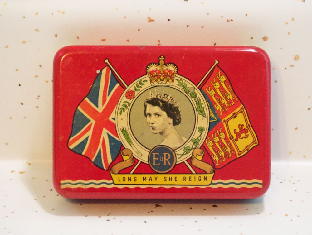 Queen Elizabeth tin