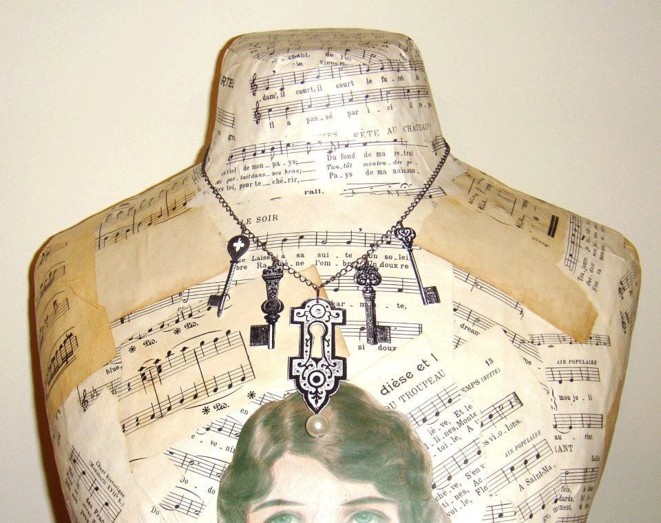 Victorian Mysterious Lock - Necklace