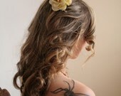 Cream Romantic antique looking flower fascinator hair piece