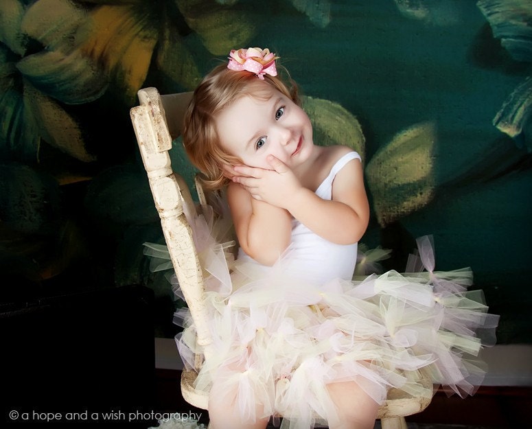 Instant Download DIY How to make hair bows - twisted boutique and layered for girls valentines day