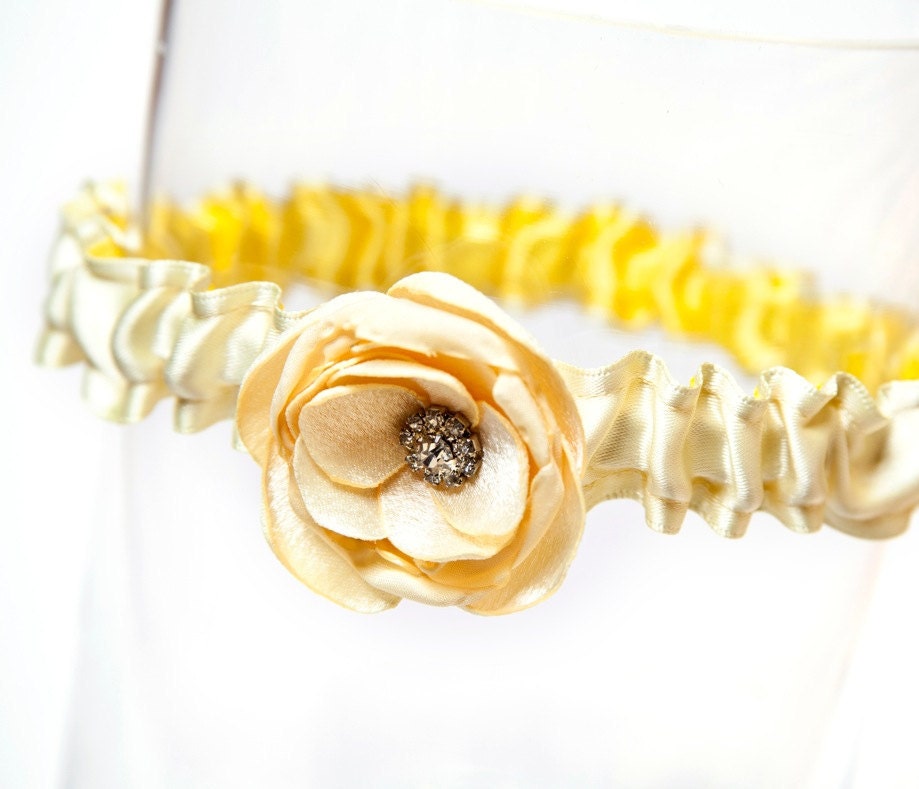 Yellow Garter - Destination Wedding Garter, Sunshine Yellow, Soft Yellow Wedding Garter
