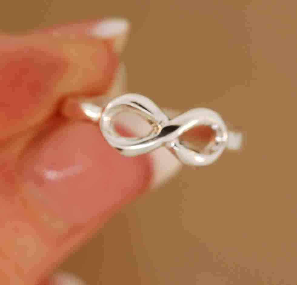 PROMOTION  Mini to Infinity Ring