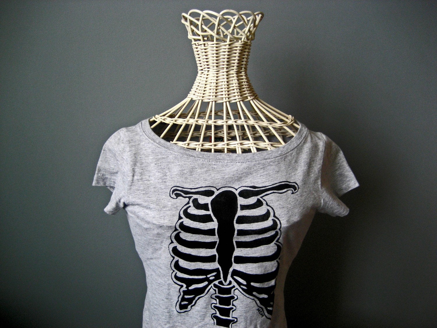Gray T-Shirt w/ Black Rib Cage/Ribcage- Womens Medium-Ladies Medium- SALE