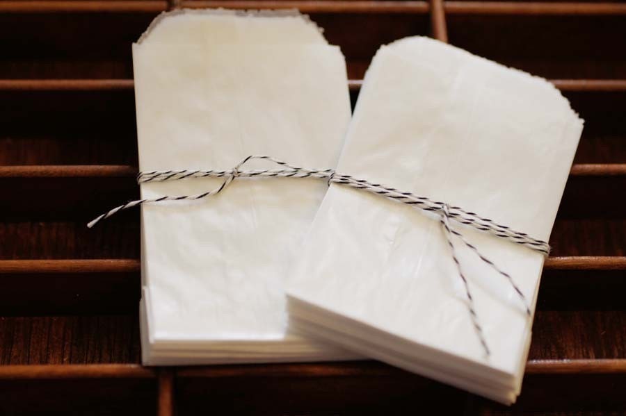 1 oz Translucent Glassine Bags - 25