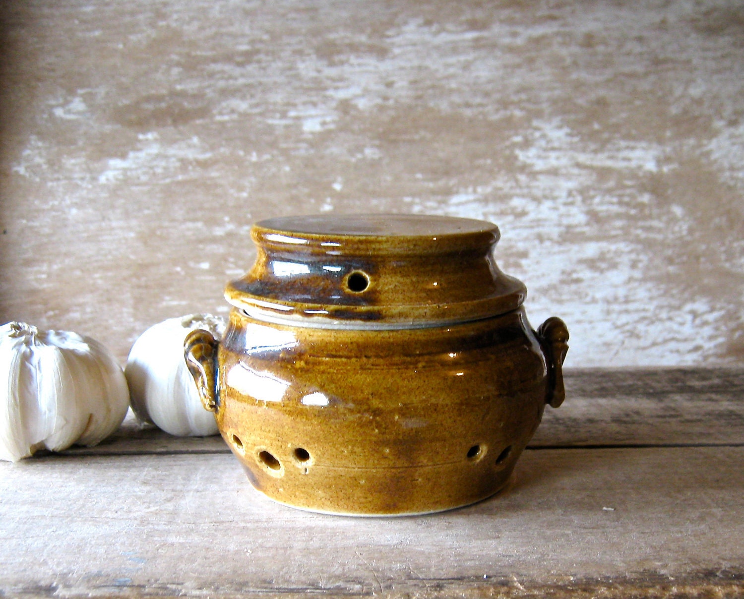 Garlic Keeper Maple Syrup Brown