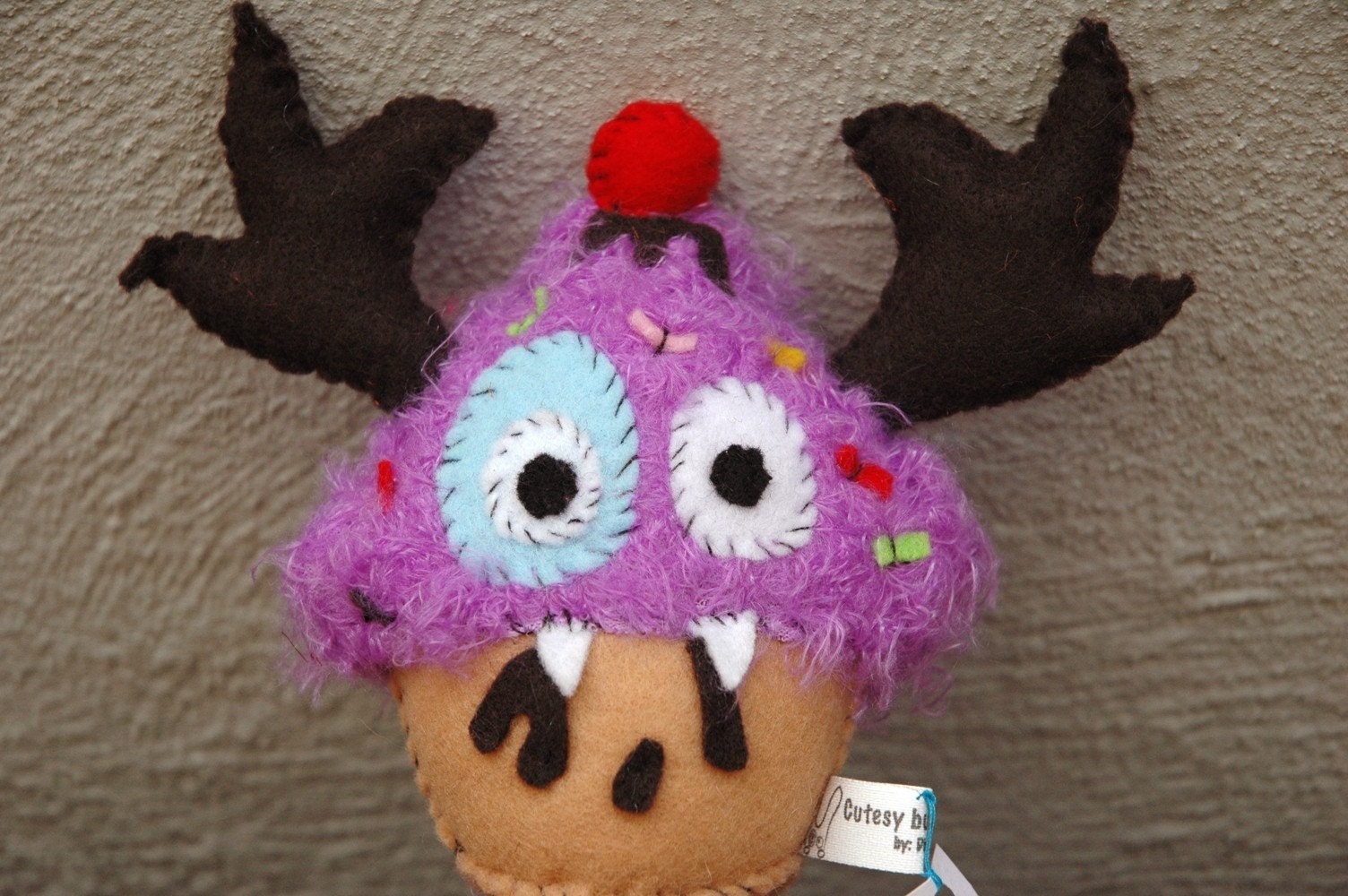 Mini Monster Cupcake - Sherry