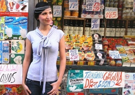 short sleeves heather grey tee with a bow