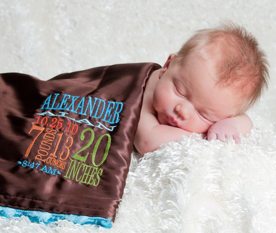 PETUNIAS' Little Fluffy Blanket with personalized BIRTH STATS