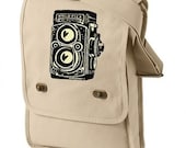 vintage rolleiflex camera (khaki) Messenger Bag / Laptop Bag