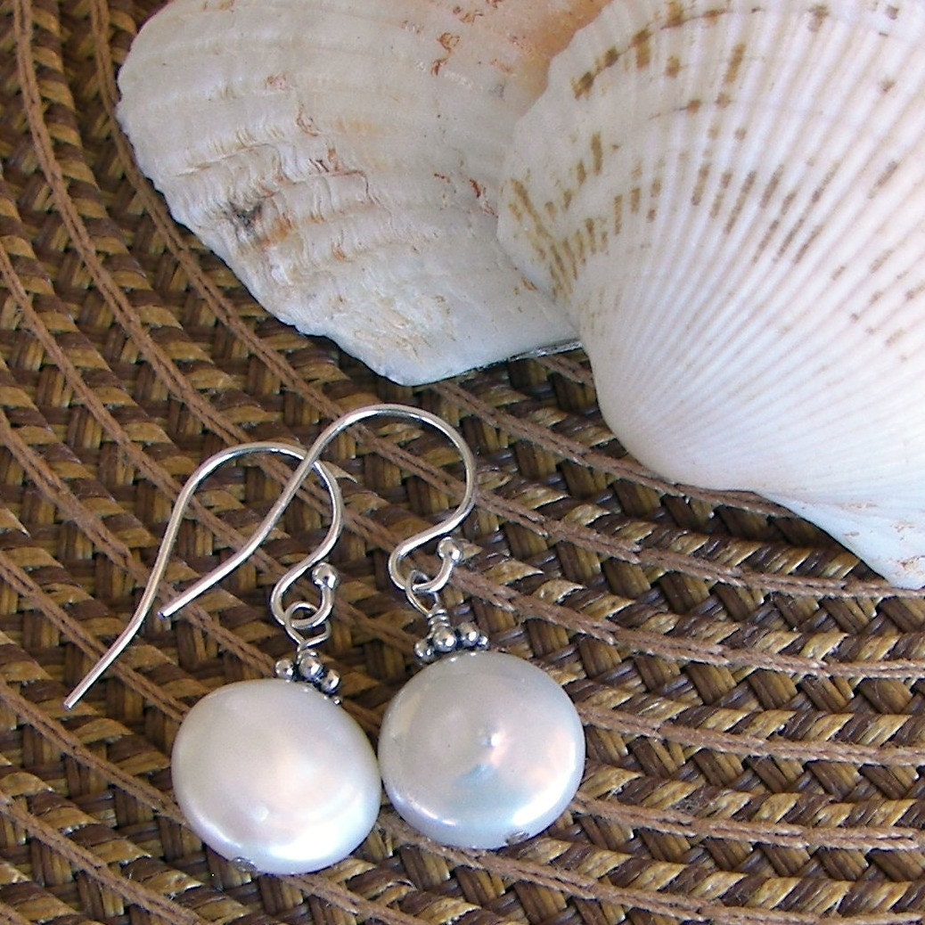 Freshwater Pearl Disc Earrings