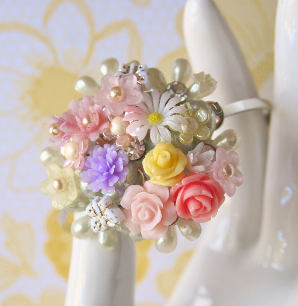 Vintage Flower Corsage Bracelet - Meylea