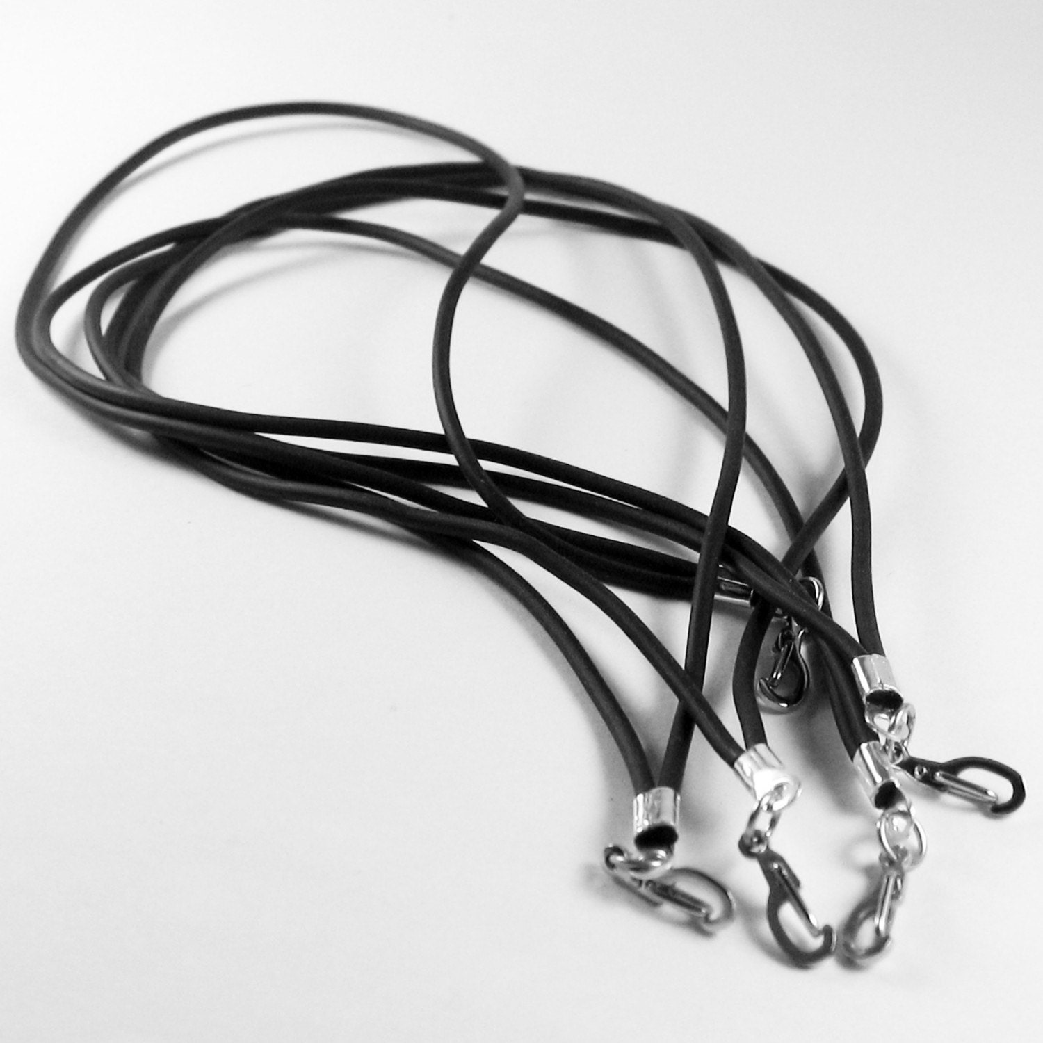 Review mirror ornament lariat