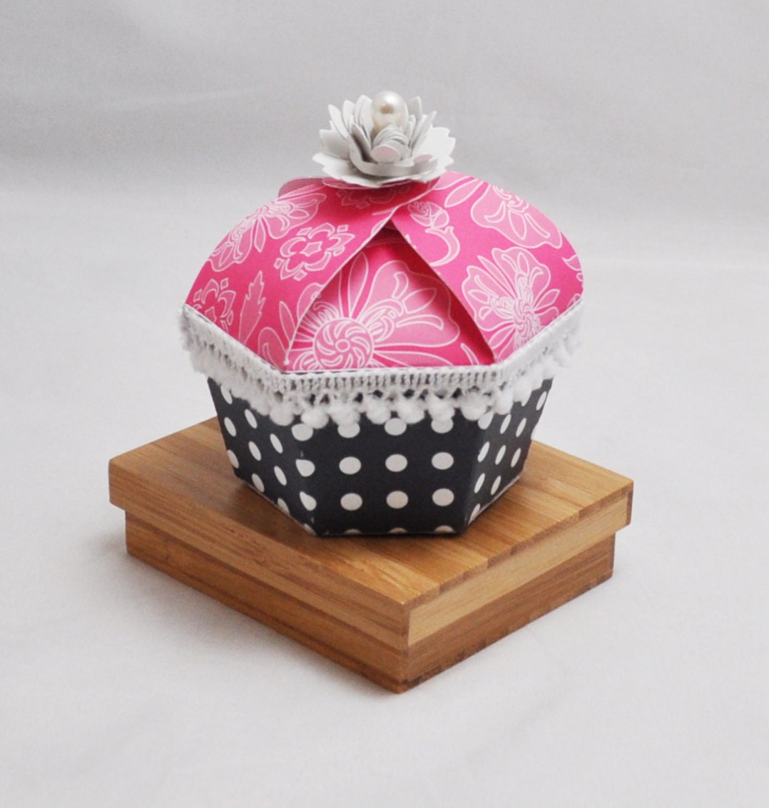 Cupcake Shaped Box - Party Favor