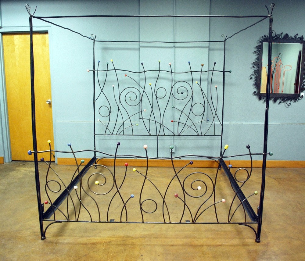Dingle Bed - King Canopy