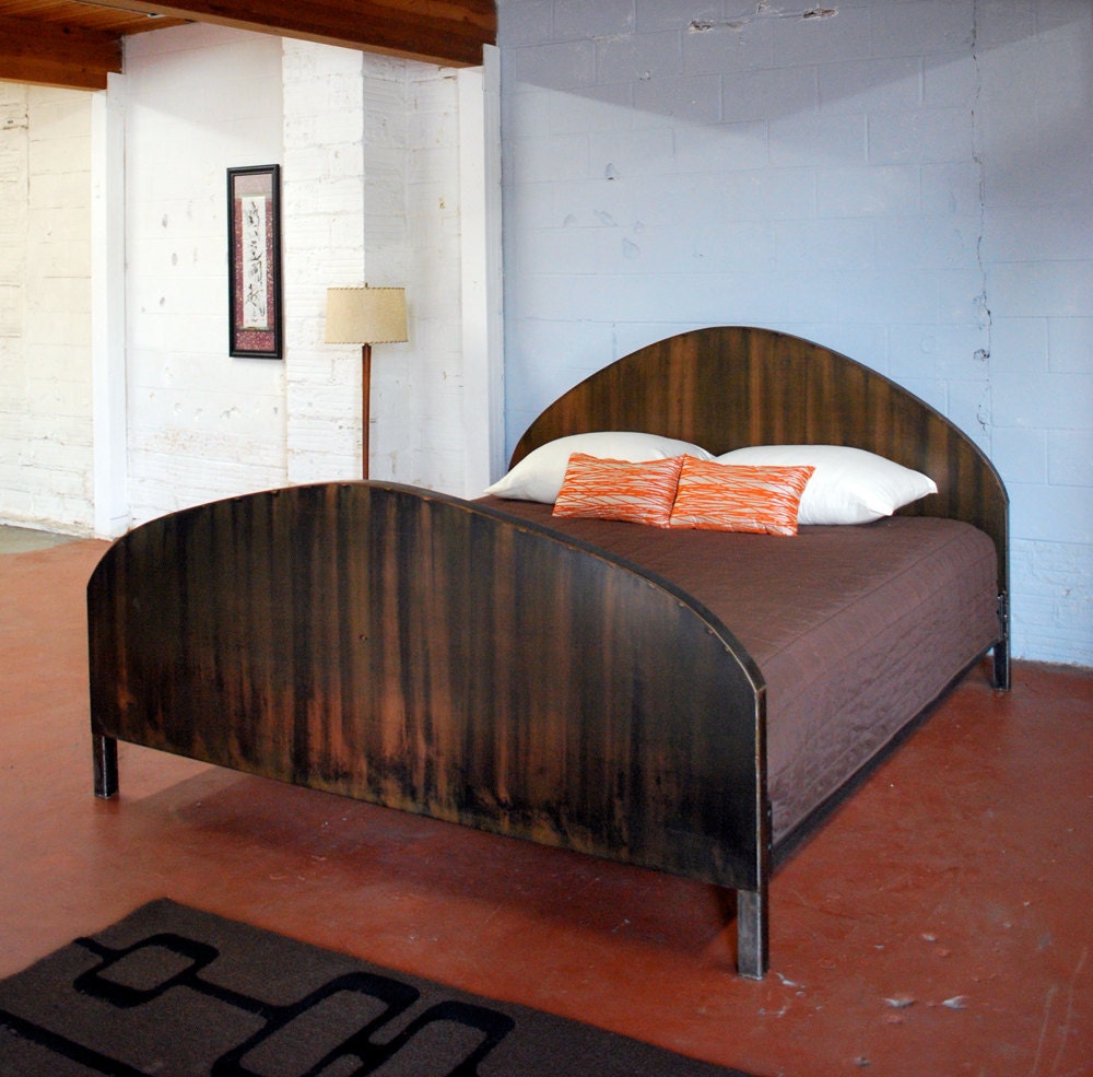 Steel Arch Bed with Wood Finish in King Size