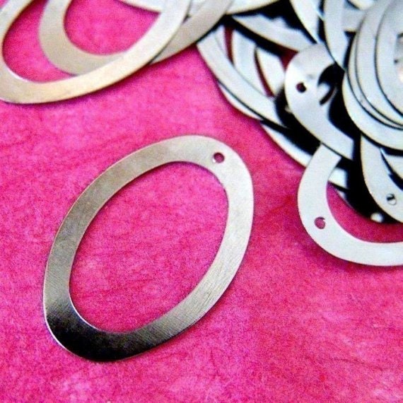 25pcs 30mm Gunmetal Oval Hooks E092Y-B