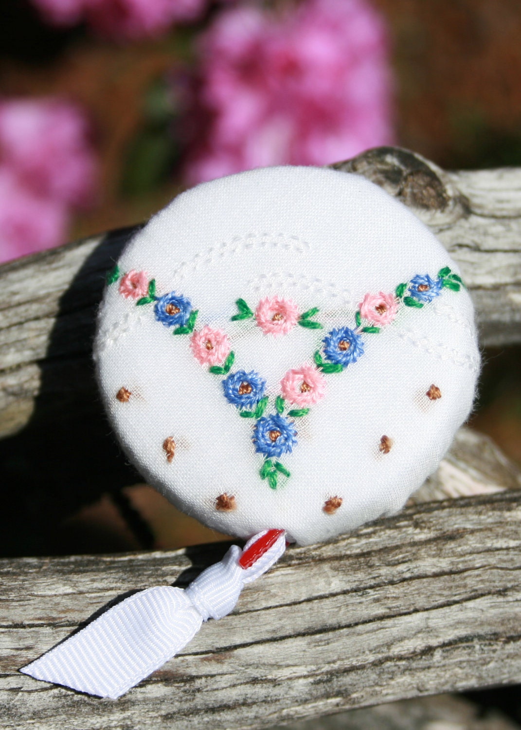 Pocket Full of Posies Retractable Tape Measure